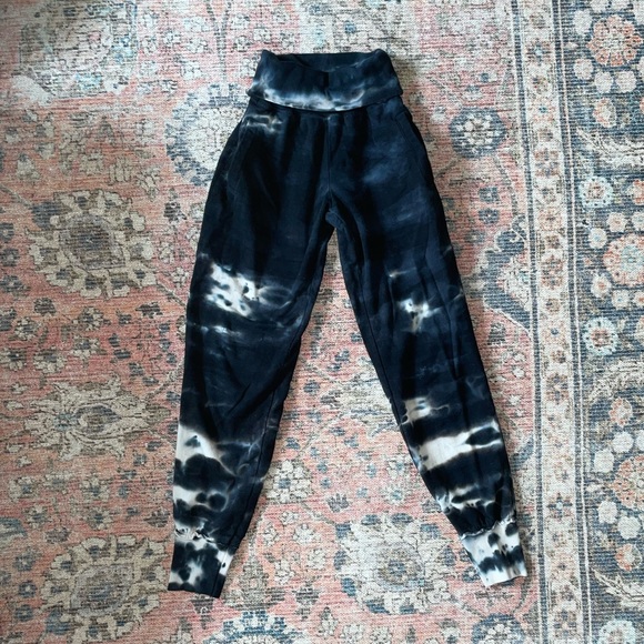 Young Fabulous & Broke Pants - Young, Fabulous & Broke Dark Blue Tie Dye Jogger Sweatpants - Size XS